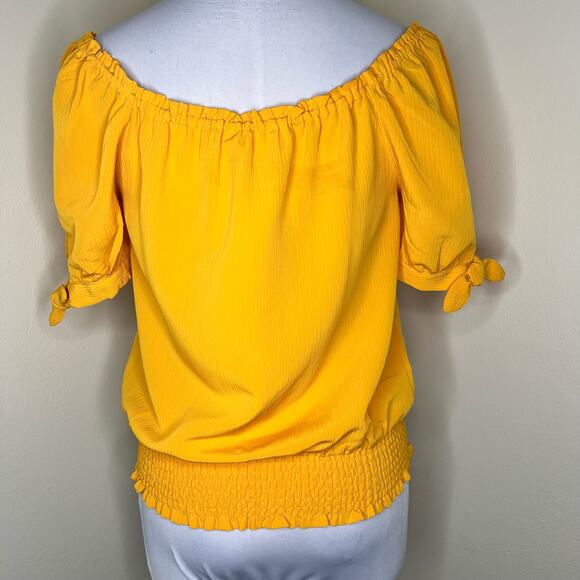 NWT MICHAEL Michael Kors Off The Shoulder Top MEDIUM Yellow Smocked Ruffle Chic - Picture 2 of 9